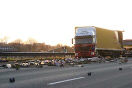 Ongeluk met vrachtwagens op A9 zorgt voor ravage