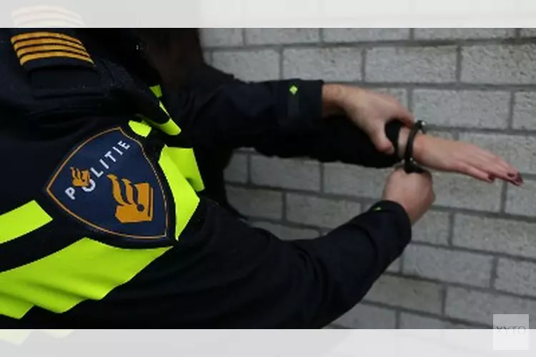 Man (21) aangehouden voor gewapende overval