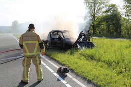 Auto door brand verwoest op Coentunnel-circuit