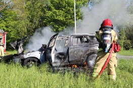 Auto door brand verwoest op Coentunnel-circuit