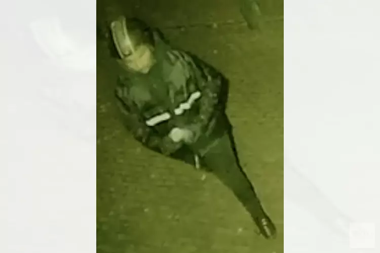 Explosie Dijkmanshuizenstraat - wie weet meer over de verdachte op beeld