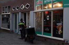 Bezorger van Papa john&#39;s met mes bedreigd in Amsterdam-West