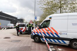 Veel politie in Noord na schietpartij op de Meeuwenlaan. Één verdachte doodgeschoten in Broek in Waterland.