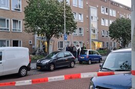 Arrestatieteam valt appartement in Geuzenveld binnen