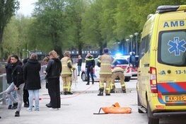 Date valt in het water, man belandt in Sloterplas