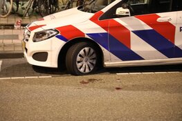 Politie schiet man neer bij Amsterdams bureau Overtoomsesluis