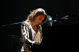 Iris Hond eert Ludovico Einaudi met tien concerten in Het Koninklijk Concertgebouw