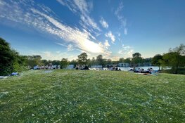 Gezellige drukte op Schinkeleilanden, maar ook heel veel troep