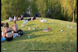 Gezellige drukte op Schinkeleilanden, maar ook heel veel troep