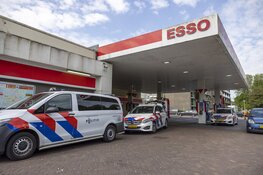 Politie zoekt dader na overval Esso tankstation Pieter Calandlaan Amsterdam