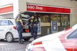 Politie zoekt dader na overval Esso tankstation Pieter Calandlaan Amsterdam
