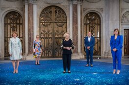 Zilveren Anjers uitgereikt aan Joop en Janine van den Ende, Barend van Benthem en Johan Veenstra