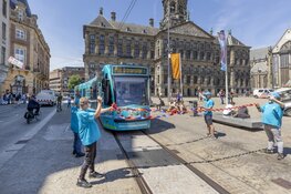 Speciale EURO 2020-tram feestelijk onthuld op de Dam
