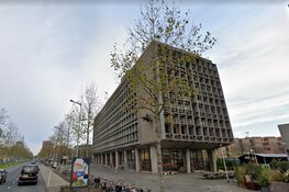 Een ouderwets gebruik op een jong gymnasium