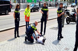 Man met wapen overmeesterd na dreigende situatie