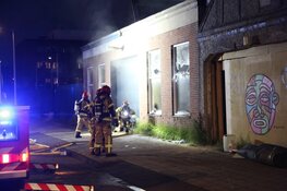 Brand in bedrijfspand in Amsterdam-Noord