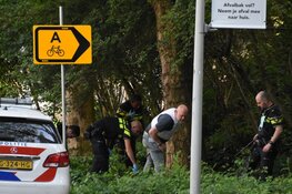 Messen gebruikt bij grote vechtpartij in park in Amsterdam, vier aanhoudingen