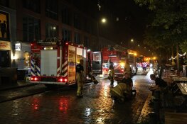 Brand in restaurant op IJburg, veel hulpdiensten ter plaatse