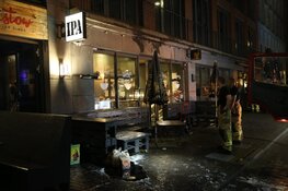 Brand in restaurant op IJburg, veel hulpdiensten ter plaatse
