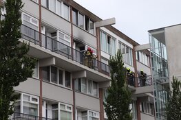 Uitslaande brand in flatwoning Geuzenveld