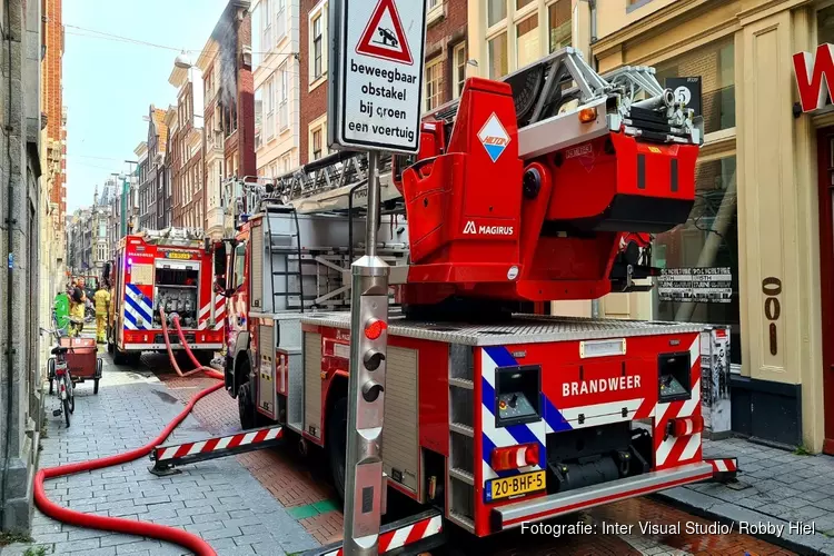 Gewonden bij brand in hotel Warmoesstraat