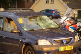 Scooterrijder zwaargewond na botsing met auto