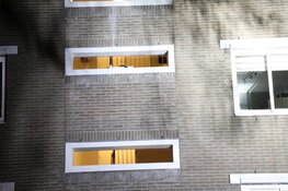 Brand in portiekflat in Amsterdam