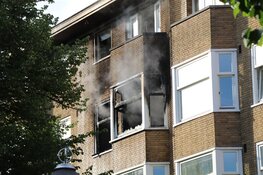 Twee gewonden bij brand in flat Van Hallstraat
