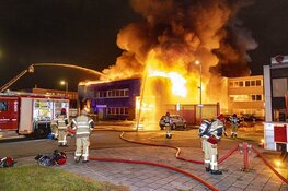 Grote brand in opslagloods Sloterdijk