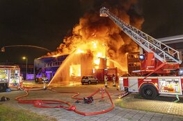 Grote brand in opslagloods Sloterdijk