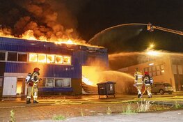 Grote brand in opslagloods Sloterdijk