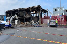 Ravage na brand in Sloterdijk goed zichtbaar