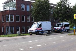 Fietser zwaargewond na botsing met pick-up