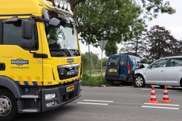 Gewonde en veel schade bij ongeval Weesp