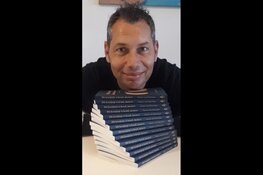 In gesprek met Douwe van Domselaar over schrijven, knopen tellen en ‘koude konijntjes’….