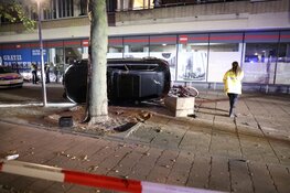 Auto gecrasht in Amsterdam-Slotermeer