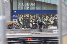 Politie doet onderzoek naar overleden persoon op Museumplein