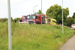 Man ernstig gewond op binnenvaartschip