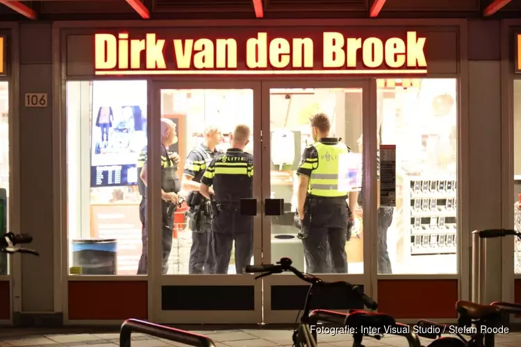 Dirk van den Broek in Amsterdam Nieuw-West overvallen, politie op zoek naar verdachte