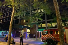 Brand in pizzeria, hotel ontruimd in Sloterdijk