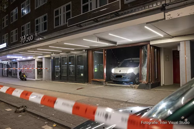 Ramkraak in dure kledingwinkel Jan Evertsenstraat