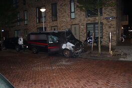 Bestelbus uitgebrand op de Leeuwendalersweg