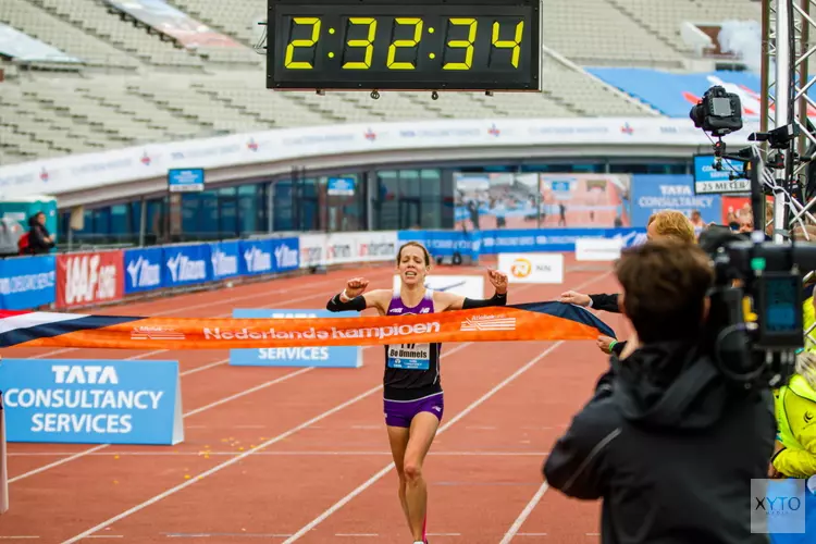 Khalid Choukoud en Bo Ummels lopen voor nationale titels tijdens TCS Amsterdam Marathon