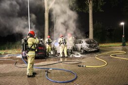 Drie auto's uitgebrand in Weesp