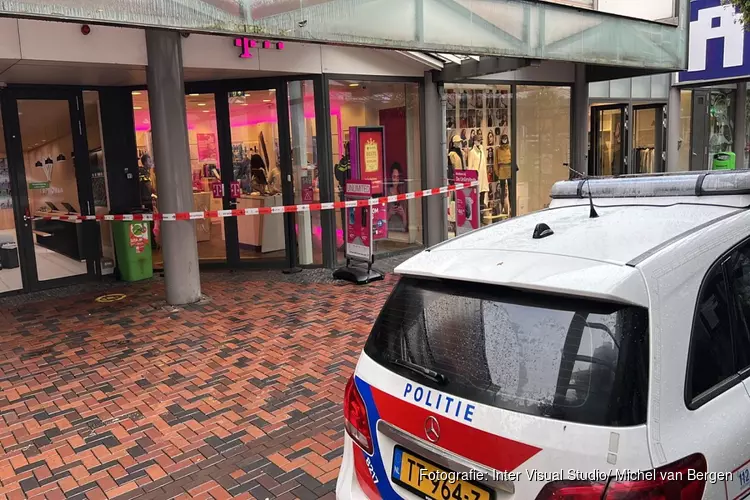 Overval winkel Bijlmerplein in Amsterdam