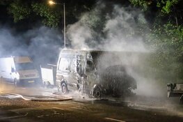 Bestelbus uitgebrand op de Bok de Korverweg