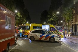 Man overleden na woningbrand aan de Dapperstraat in Amsterdam
