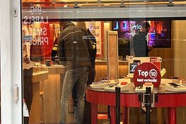 Opnieuw overval op telefoniewinkel op het Bijlmerplein in Amsterdam