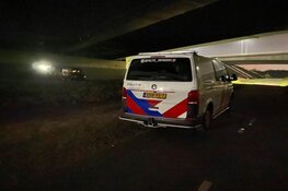 Illegaal feest onder viaduct A1