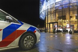 Overval op Fletcher hotel aan de Schepenbergweg in Amsterdam